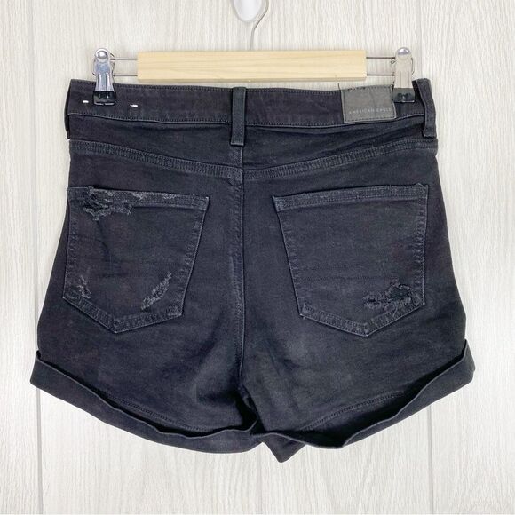 American Eagle | Black Distressed High Rise Mom Shorts Size 4 - Picture 2 of 6